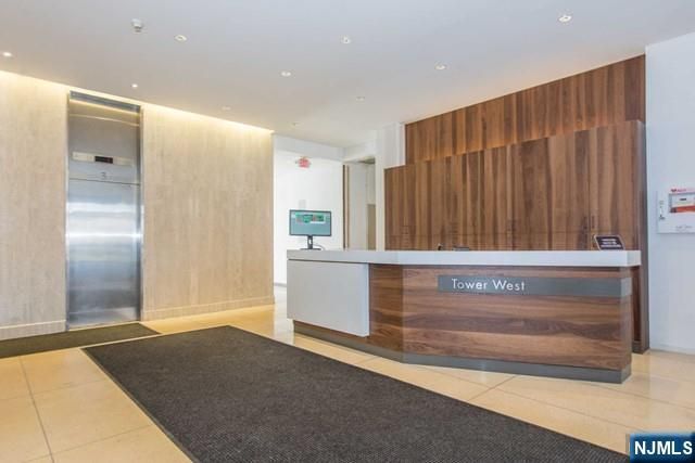 6050 Boulevard East 4F, West New York, NJ 07093