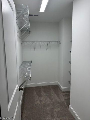 3725 Contimental Square 371, Kernersville, NC 27284