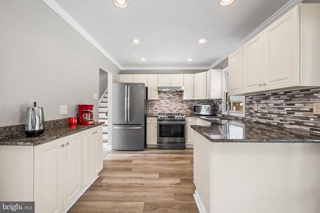 611 PASADENA DR, Magnolia, NJ 08049