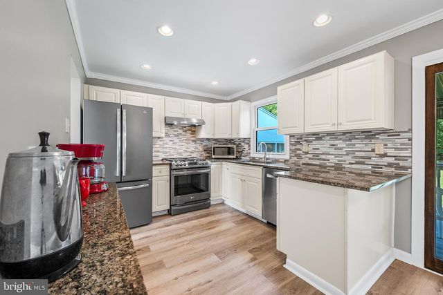 611 PASADENA DR, Magnolia, NJ 08049