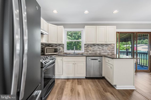 611 PASADENA DR, Magnolia, NJ 08049