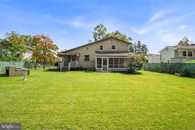 611 PASADENA DR, Magnolia, NJ 08049