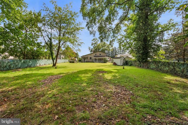 611 PASADENA DR, Magnolia, NJ 08049