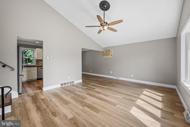 611 PASADENA DR, Magnolia, NJ 08049
