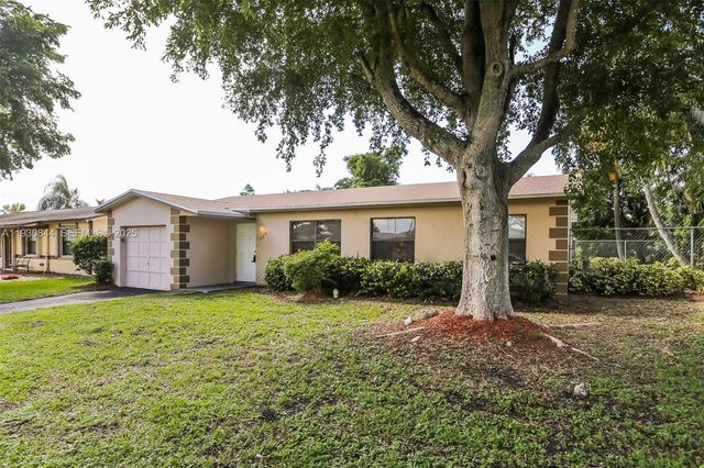 707 SW 74th Ave, North Lauderdale, FL 33068