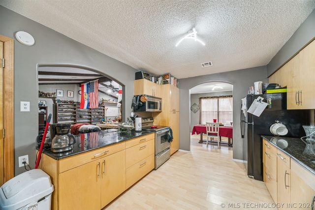 3866 S 98th East Street, Tulsa, OK 74146