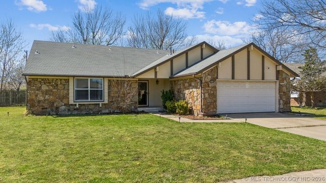 3866 S 98th East Street, Tulsa, OK 74146