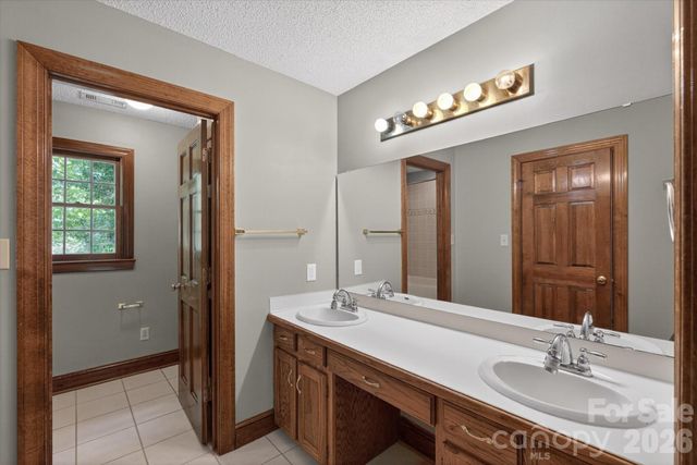 8149 Shannon Woods Lane, Matthews, NC 28104