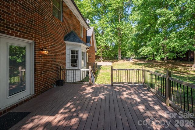 8149 Shannon Woods Lane, Matthews, NC 28104