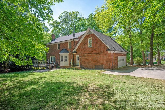 8149 Shannon Woods Lane, Matthews, NC 28104