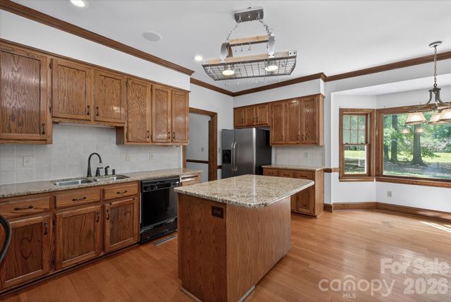 8149 Shannon Woods Lane, Matthews, NC 28104