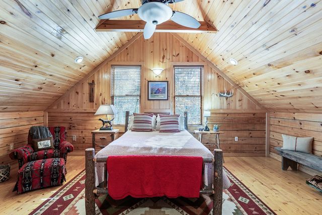 488 Smith Road, Brasstown, NC 28902
