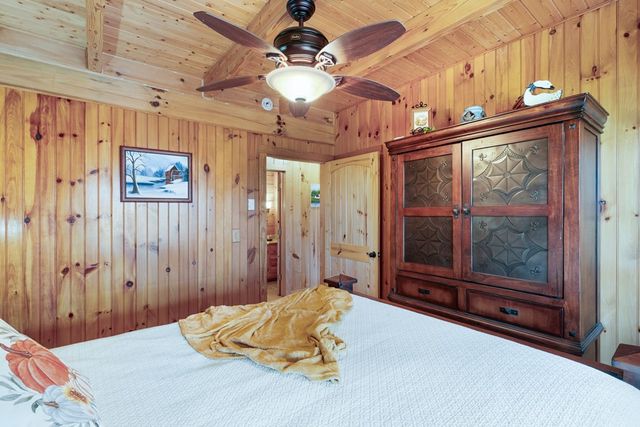 488 Smith Road, Brasstown, NC 28902