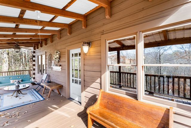 488 Smith Road, Brasstown, NC 28902