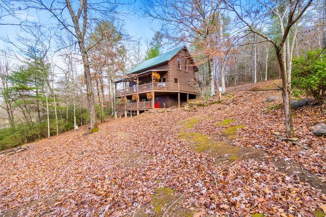 488 Smith Road, Brasstown, NC 28902