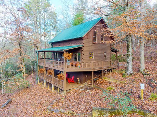 488 Smith Road, Brasstown, NC 28902