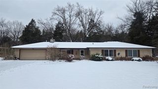 8364 Ken Love Court, Brighton, MI 48116