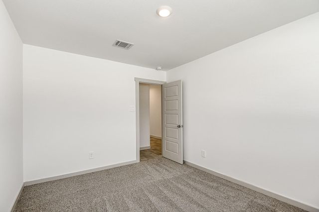 525 Hunter Grove Lane, China, TX 77613