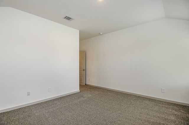 525 Hunter Grove Lane, China, TX 77613