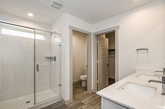 525 Hunter Grove Lane, China, TX 77613