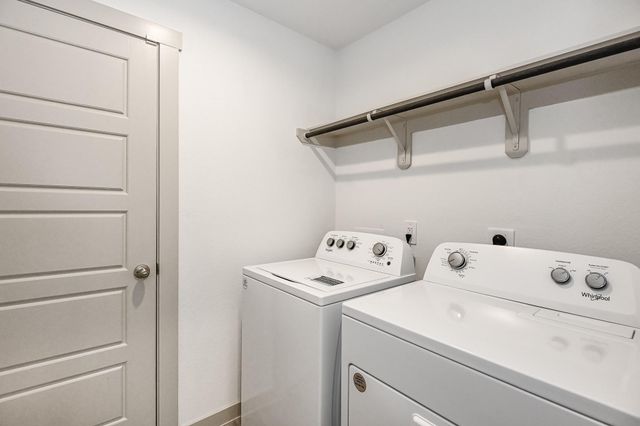 525 Hunter Grove Lane, China, TX 77613