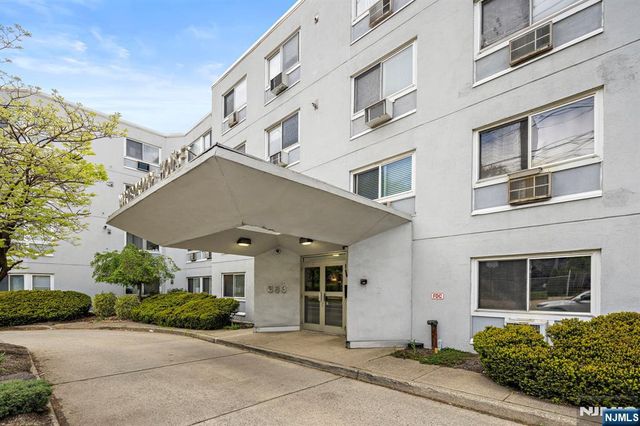 333 Grand Avenue 1I, Palisades Park, NJ 07650