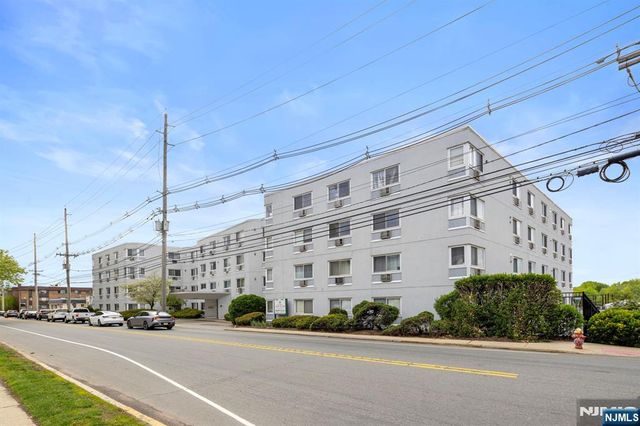 333 Grand Avenue 1I, Palisades Park, NJ 07650