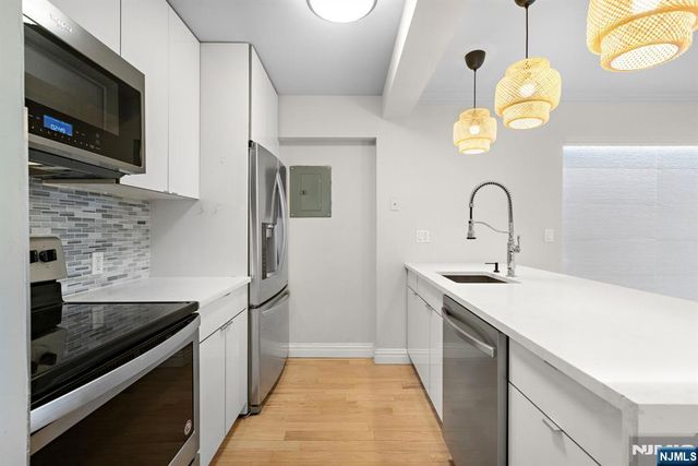 333 Grand Avenue 1I, Palisades Park, NJ 07650