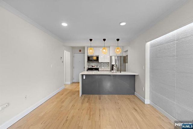 333 Grand Avenue 1I, Palisades Park, NJ 07650