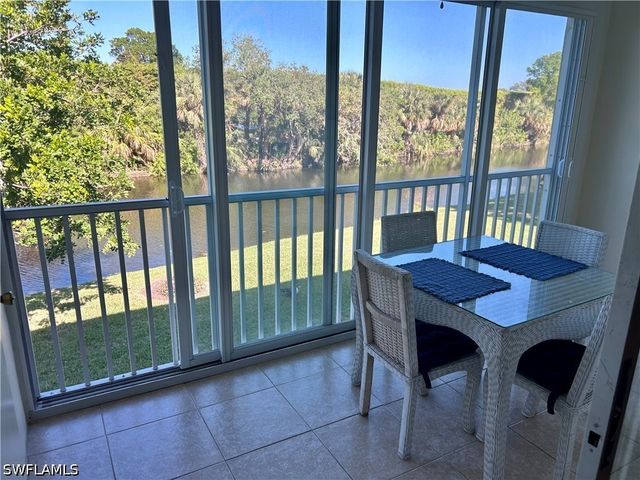 633 Palm View DR 4, Naples, FL 34110
