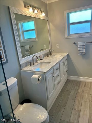 633 Palm View DR 4, Naples, FL 34110