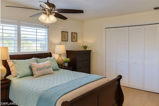 633 Palm View DR 4, Naples, FL 34110