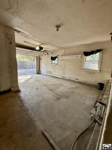 1430 Spruce St, Pueblo, CO 81004