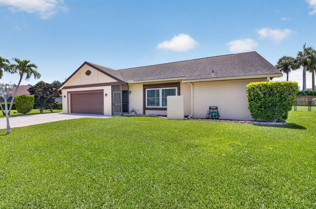 8344 Blue Cypress Drive, Lake Worth, FL 33467