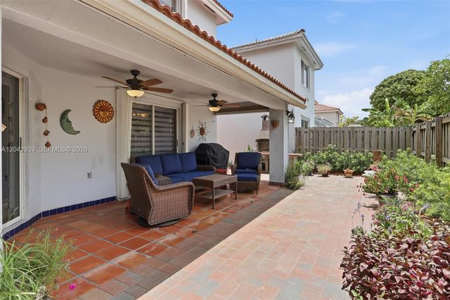 15652 SW 91st Ln, Miami, FL 33196