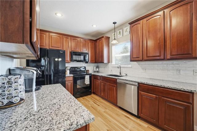 1191 SW Arbormill Terrace, Lee's Summit, MO 64082