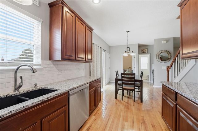 1191 SW Arbormill Terrace, Lee's Summit, MO 64082