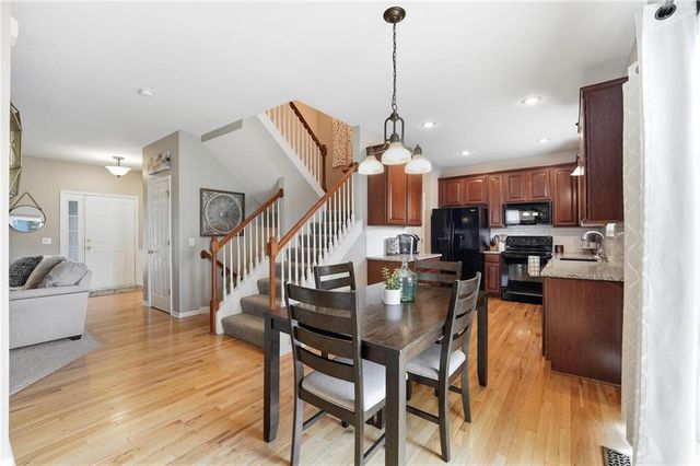 1191 SW Arbormill Terrace, Lee's Summit, MO 64082