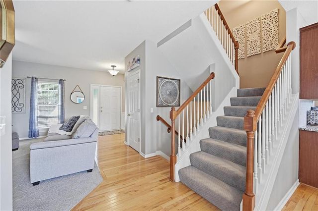 1191 SW Arbormill Terrace, Lee's Summit, MO 64082