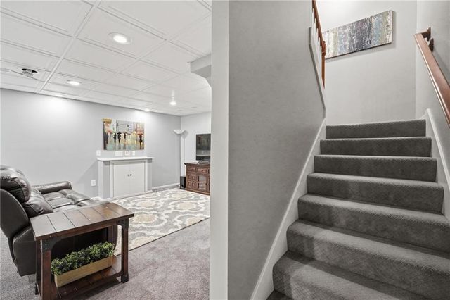 1191 SW Arbormill Terrace, Lee's Summit, MO 64082