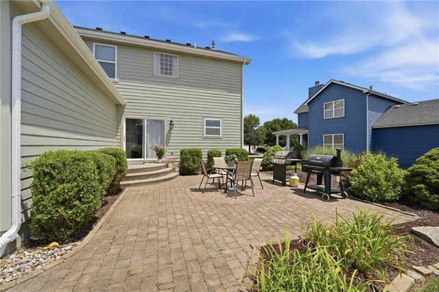 1191 SW Arbormill Terrace, Lee's Summit, MO 64082