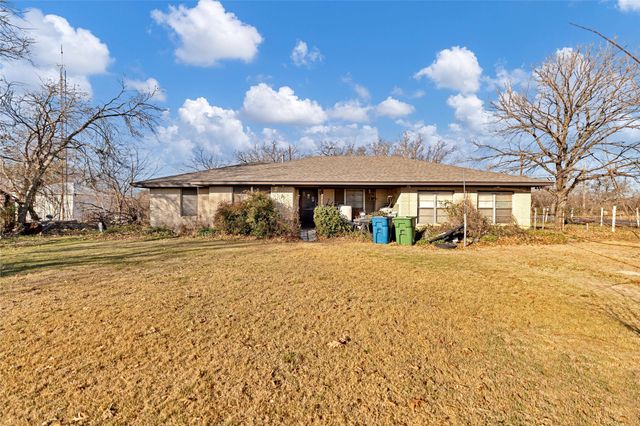 701 Keaton Road S, Sanger, TX 76266