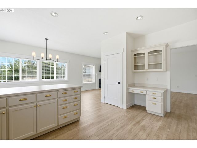 1191 E CAPLES Ct, La Center, WA 98629