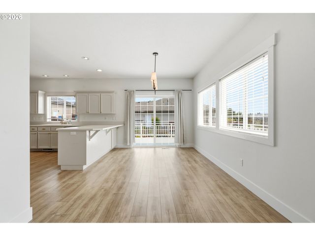 1191 E CAPLES Ct, La Center, WA 98629