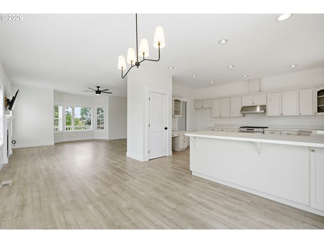 1191 E CAPLES Ct, La Center, WA 98629