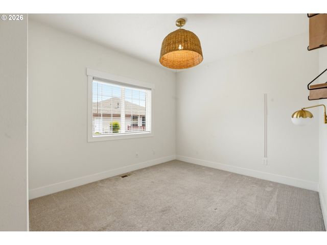 1191 E CAPLES Ct, La Center, WA 98629