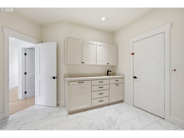 1191 E CAPLES Ct, La Center, WA 98629