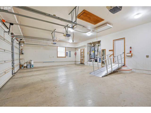 1191 E CAPLES Ct, La Center, WA 98629