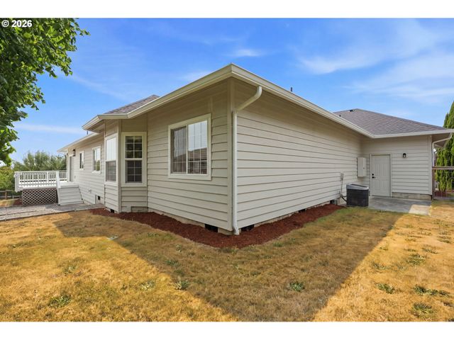 1191 E CAPLES Ct, La Center, WA 98629
