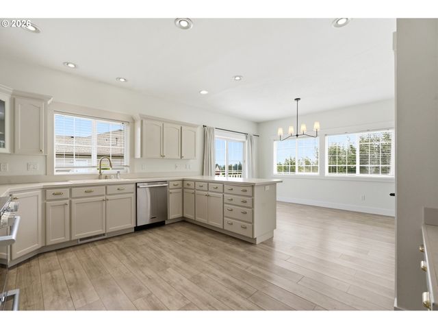 1191 E CAPLES Ct, La Center, WA 98629